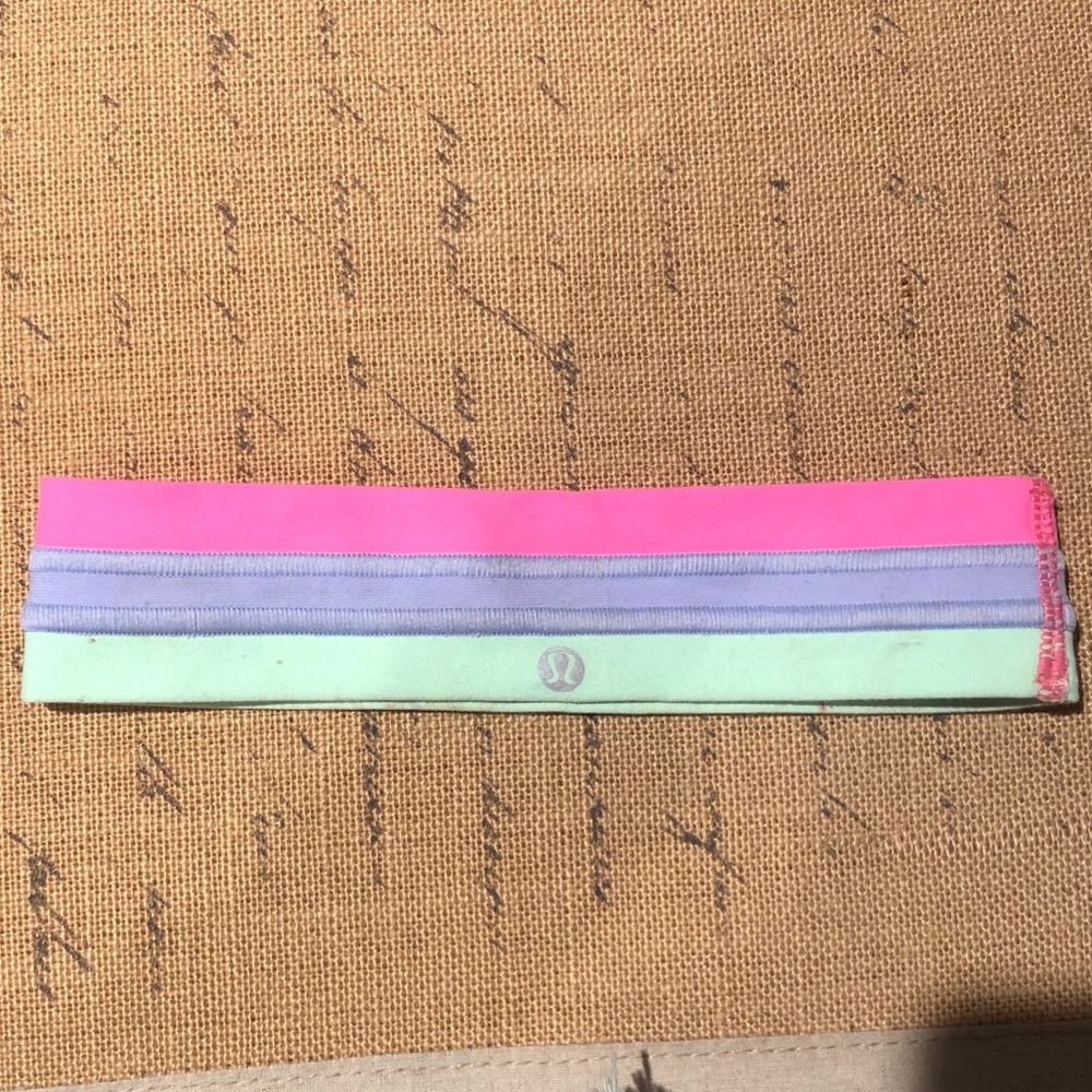 💥💥 Lululemon Neon Multicolored striped headband
